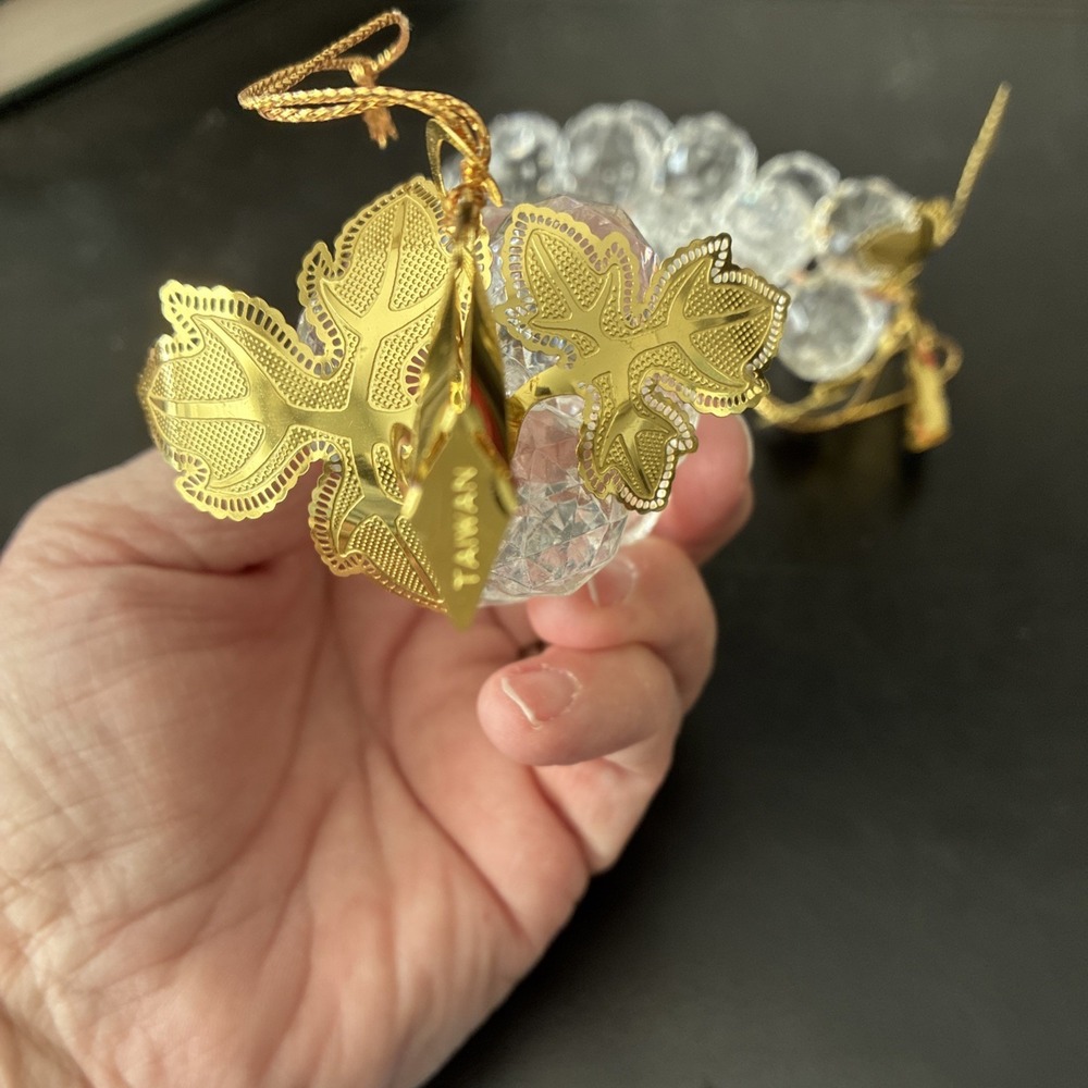 Lucite Acrylic Grape Clusters  Clear Faceted Christmas Ornaments Made In Taiwan - Picture 2 of 11